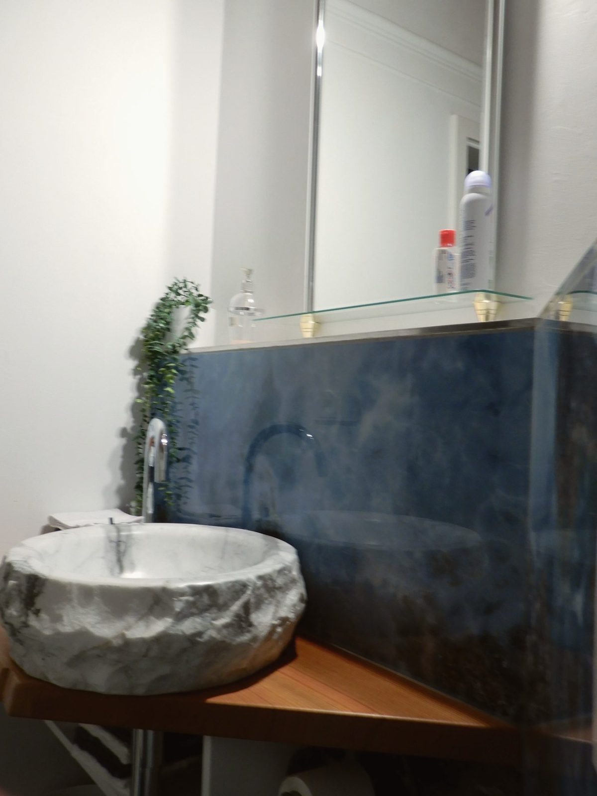 Becken im Detail